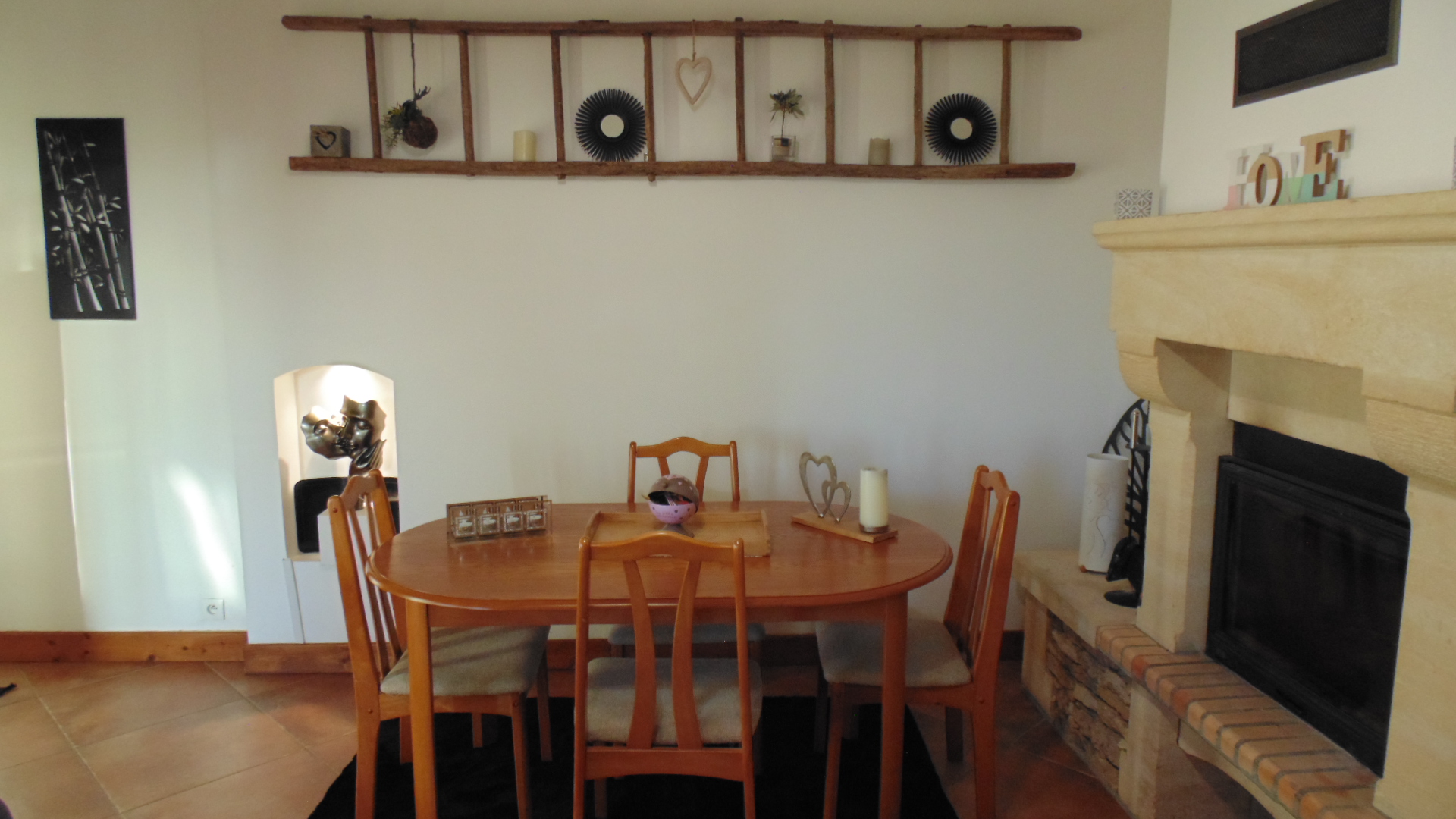 Salle à manger avec insert